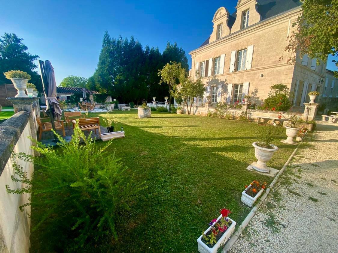 Angeac-Charente Le Grand Berger Chambres D'Hotes מראה חיצוני תמונה