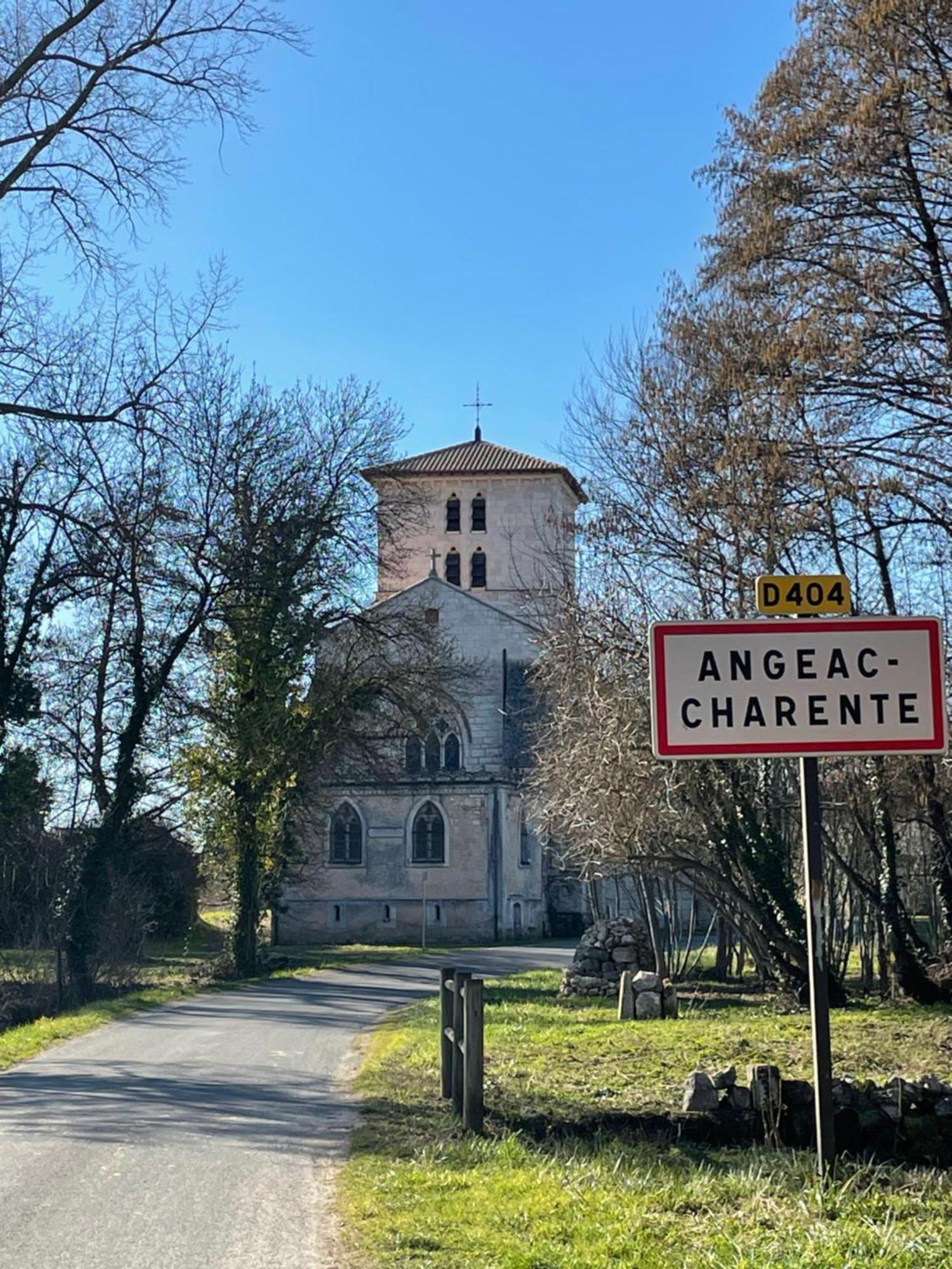 Angeac-Charente Le Grand Berger Chambres D'Hotes מראה חיצוני תמונה